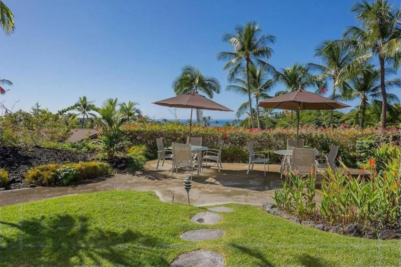 Upgraded Chic Condo With Lush Gardens Kailua-Kona 0*,  USA