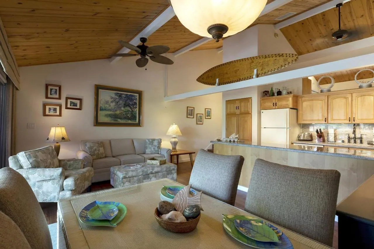 Upgraded Chic Condo With Lush Gardens Kailua-Kona Feriehus