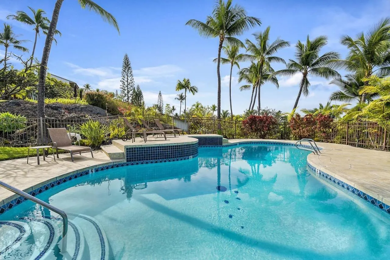 Upgraded Chic Condo With Lush Gardens Kailua-Kona