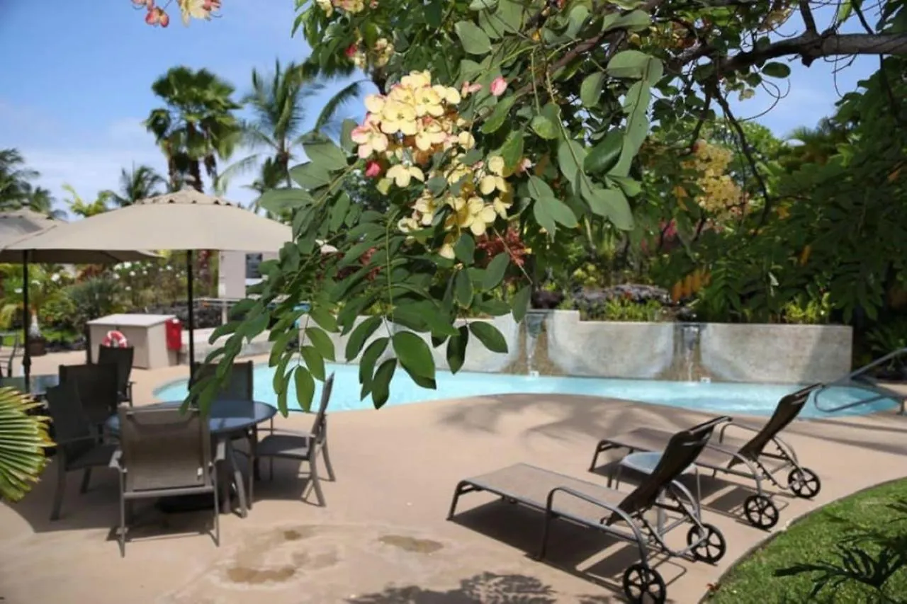 Upgraded Chic Condo With Lush Gardens Kailua-Kona 0*,